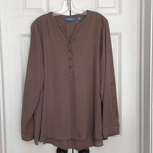 Simply Vera blouse. Size XL